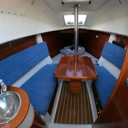 Navegamos Hoy Botel