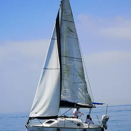 Botel Navegamos Hoy